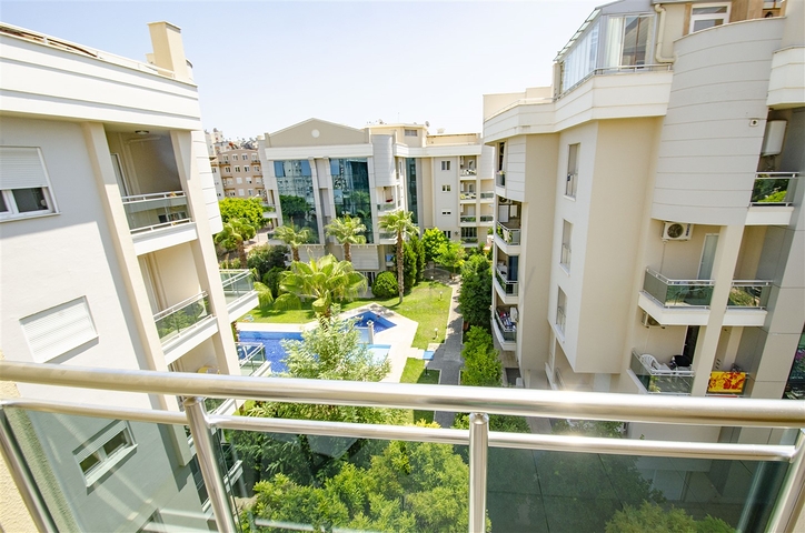 بنتهاوس 2 + 1 في مجمع 5 دقائق من البحر في أنطاليا