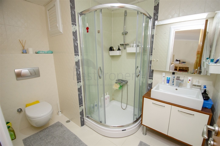 بنتهاوس 2 + 1 في مجمع 5 دقائق من البحر في أنطاليا