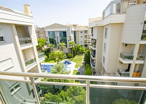 بنتهاوس 2 + 1 في مجمع 5 دقائق من البحر في أنطاليا