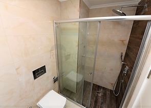 اطلالة مباشرة على البحر - شقة غرفتين وصالة ضمن مجمع حديث - مهموتلار / الانيا 