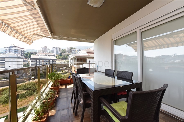   مناسبة للحصول على الجنسية - دوبلكس فاخرة - ضمن مجمع عائلي في منطقة اوبا / الانيا 