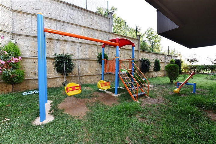   مناسبة للحصول على الجنسية - دوبلكس فاخرة - ضمن مجمع عائلي في منطقة اوبا / الانيا 