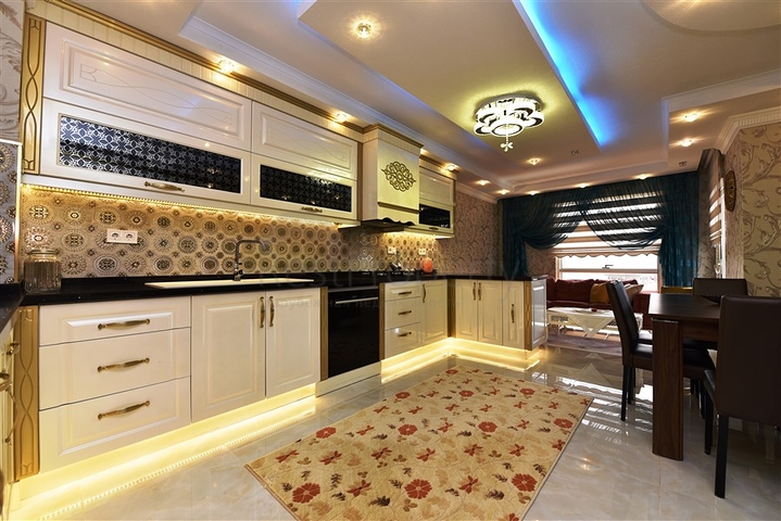   مناسبة للحصول على الجنسية - دوبلكس فاخرة - ضمن مجمع عائلي في منطقة اوبا / الانيا 