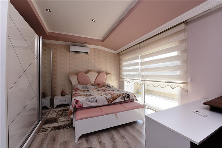   مناسبة للحصول على الجنسية - دوبلكس فاخرة - ضمن مجمع عائلي في منطقة اوبا / الانيا 