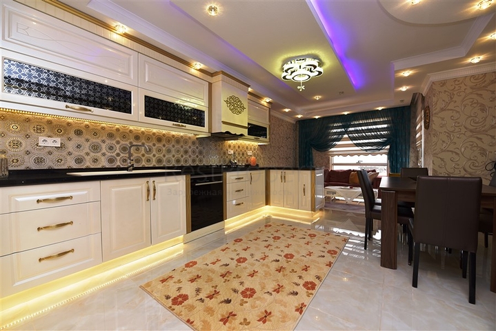   مناسبة للحصول على الجنسية - دوبلكس فاخرة - ضمن مجمع عائلي في منطقة اوبا / الانيا 