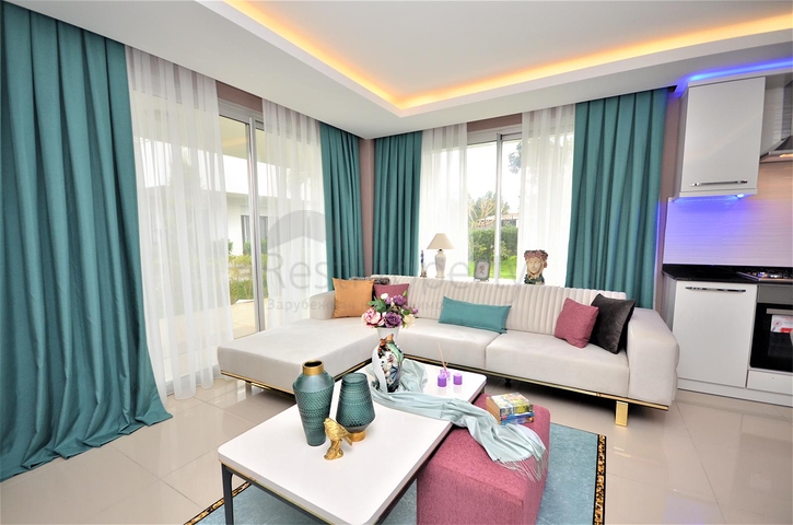 شقة عائلية ضمن مجمع فاخر قريب من البحر -في كاستل / الانيا 