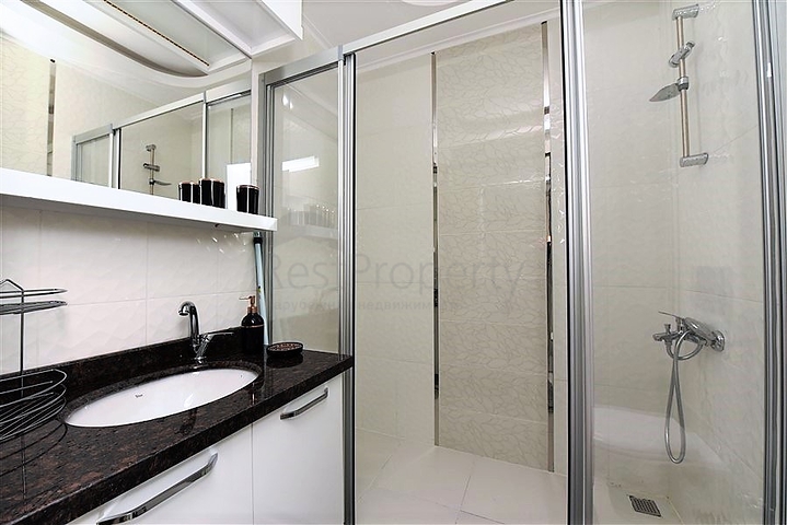 شقة مفروشة ضمن مجمع سكني حديث - تصميم 1+1 - في مهموتلار / الانيا 