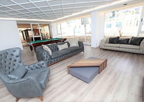 شقة مفروشة ضمن مجمع سكني حديث - تصميم 1+1 - في مهموتلار / الانيا 