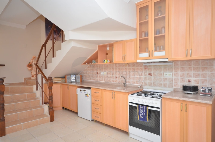 فيلا باطلالة بحرية - طابقين - مفروشة -بسعر مناسب / ديمرتاش / الانيا