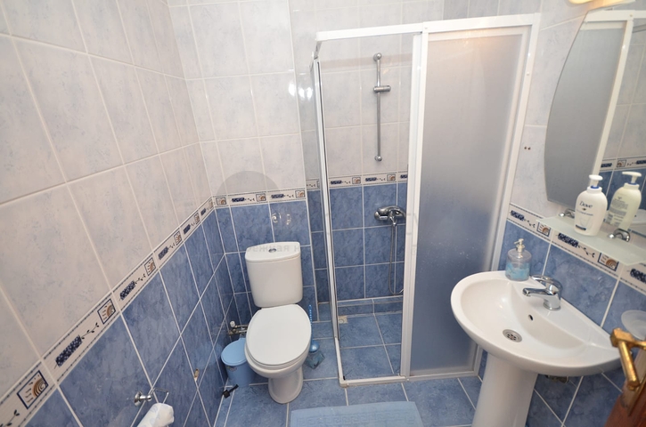 فيلا باطلالة بحرية - طابقين - مفروشة -بسعر مناسب / ديمرتاش / الانيا