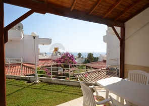 فيلا باطلالة بحرية - طابقين - مفروشة -بسعر مناسب / ديمرتاش / الانيا