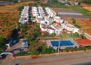 فيلا باطلالة بحرية - طابقين - مفروشة -بسعر مناسب / ديمرتاش / الانيا