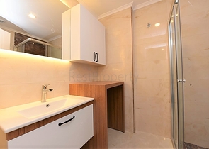 اول صف على البحر - شقة غرفتين وصالة طابق مرتفع -- مهموتلار / الانيا 