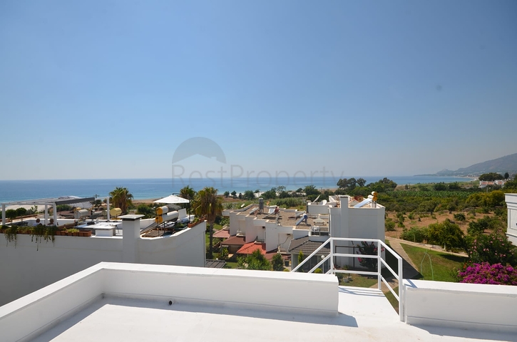 فيلا بسعر مناسب - اطلالة بحرية - في ديمرتاش / الانيا 