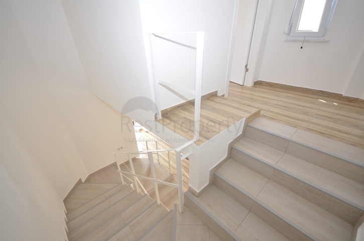 فيلا بسعر مناسب - اطلالة بحرية - في ديمرتاش / الانيا 