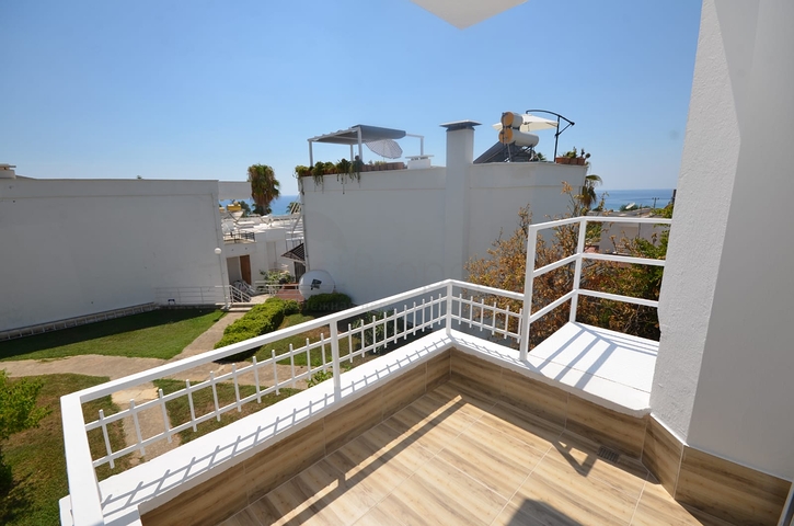 فيلا بسعر مناسب - اطلالة بحرية - في ديمرتاش / الانيا 