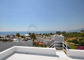 فيلا بسعر مناسب - اطلالة بحرية - في ديمرتاش / الانيا 