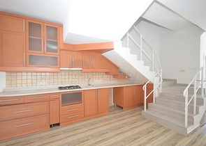 فيلا بسعر مناسب - اطلالة بحرية - في ديمرتاش / الانيا 