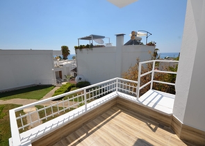 فيلا بسعر مناسب - اطلالة بحرية - في ديمرتاش / الانيا 