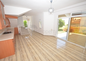 فيلا بسعر مناسب - اطلالة بحرية - في ديمرتاش / الانيا 