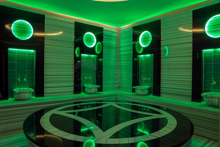 شقة طابق ارضي - تصميم 3 غرف وصالة - ضمن مجمع فاخر في منطقة اوبا / الانيا 