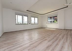 شقة طابق ارضي - تصميم 3 غرف وصالة - ضمن مجمع فاخر في منطقة اوبا / الانيا 