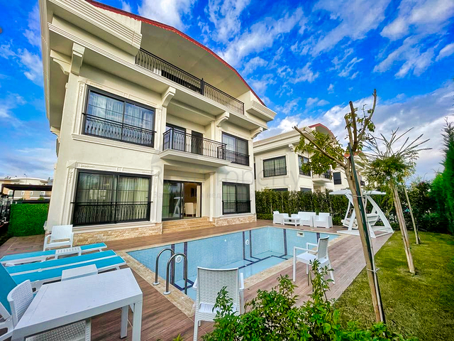 فلل في منطقة بيليك