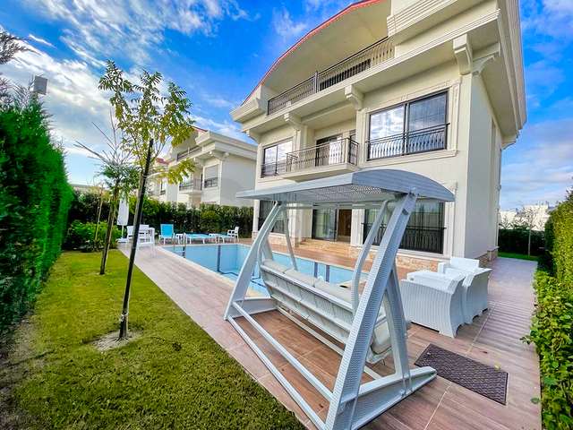 فلل في منطقة بيليك