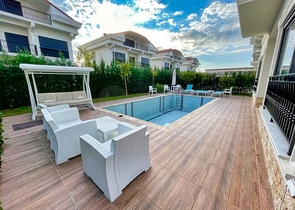 فلل في منطقة بيليك