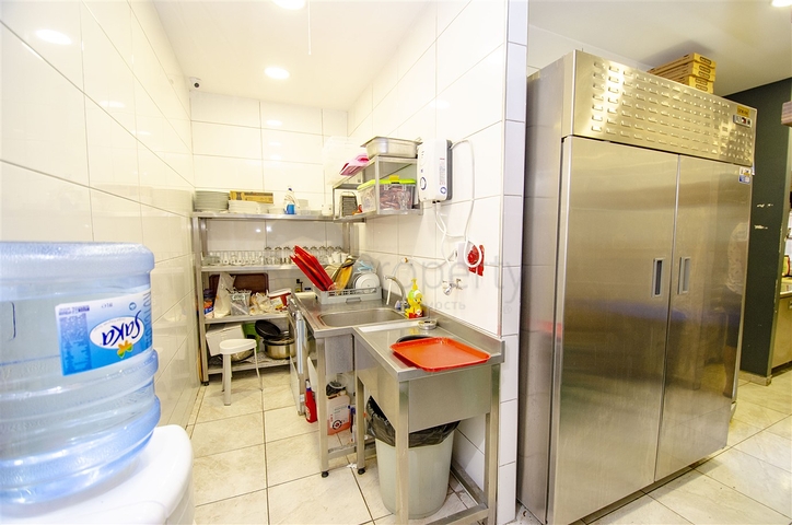 مطعم بيتزا جاهز في ليمان كونيالتي