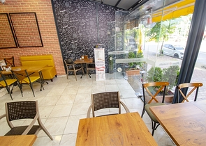 مطعم بيتزا جاهز في ليمان كونيالتي