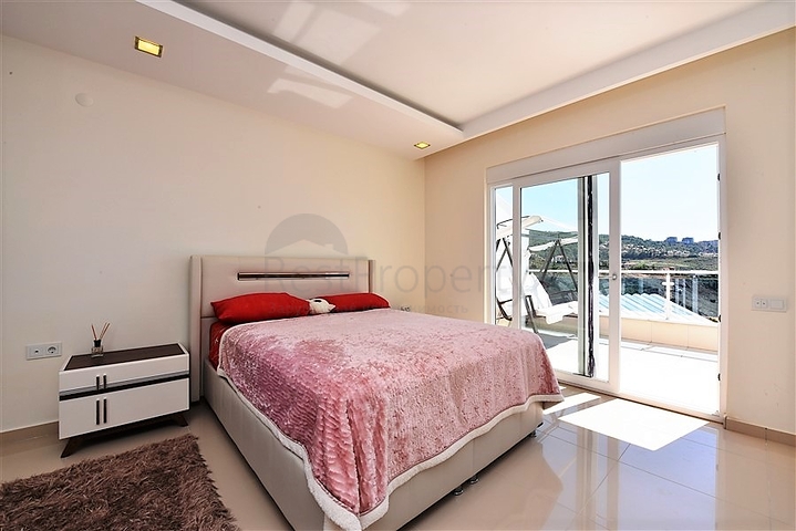 اطلالة بحر -دوبلكس مفروشة تصميم 3 غرف وصالة - مجمع فاخر -كارجي جاك / الانيا 