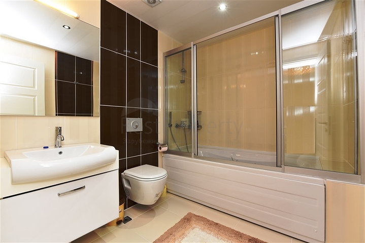 اطلالة بحر -دوبلكس مفروشة تصميم 3 غرف وصالة - مجمع فاخر -كارجي جاك / الانيا 