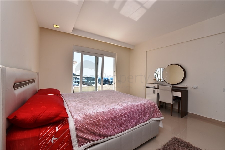 اطلالة بحر -دوبلكس مفروشة تصميم 3 غرف وصالة - مجمع فاخر -كارجي جاك / الانيا 