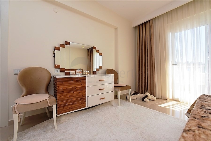 اطلالة بحر -دوبلكس مفروشة تصميم 3 غرف وصالة - مجمع فاخر -كارجي جاك / الانيا 