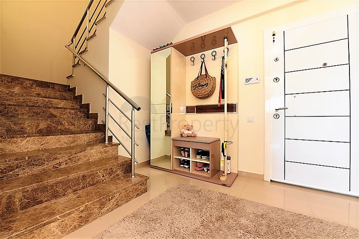 اطلالة بحر -دوبلكس مفروشة تصميم 3 غرف وصالة - مجمع فاخر -كارجي جاك / الانيا 