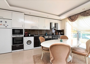 اطلالة بحر -دوبلكس مفروشة تصميم 3 غرف وصالة - مجمع فاخر -كارجي جاك / الانيا 