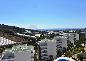 اطلالة بحر -دوبلكس مفروشة تصميم 3 غرف وصالة - مجمع فاخر -كارجي جاك / الانيا 