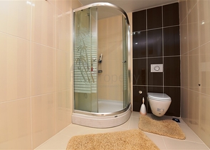 اطلالة بحر -دوبلكس مفروشة تصميم 3 غرف وصالة - مجمع فاخر -كارجي جاك / الانيا 