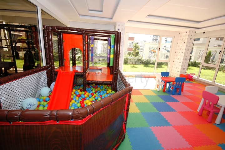 اطلالة بحر - شقة مفروشة ضمن مجمع حديث - تصميم 1+1 في مهموتلار /الانيا 