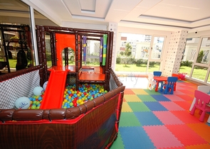 اطلالة بحر - شقة مفروشة ضمن مجمع حديث - تصميم 1+1 في مهموتلار /الانيا 