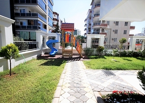 اطلالة بحر - شقة مفروشة ضمن مجمع حديث - تصميم 1+1 في مهموتلار /الانيا 