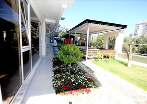 اطلالة بحر - شقة مفروشة ضمن مجمع حديث - تصميم 1+1 في مهموتلار /الانيا 