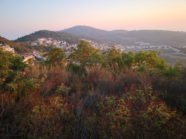 اراضي للبيع ضمن منطقة كارجي جاك - مناسبة لبناء فيلا / في الانيا 