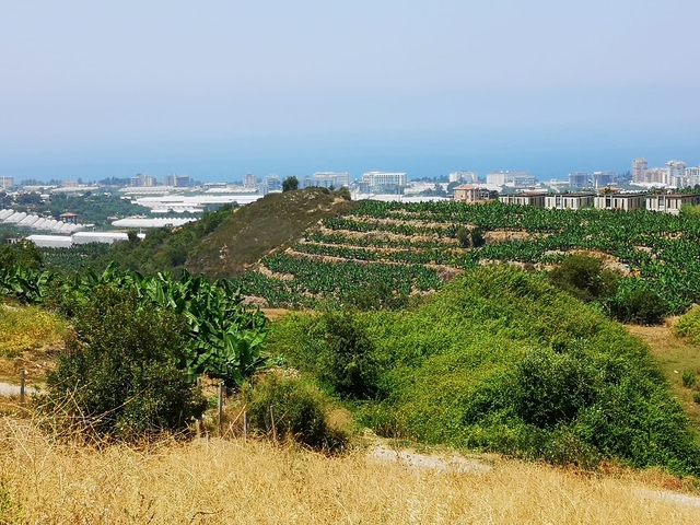 اراضي للبيع ضمن منطقة كارجي جاك - مناسبة لبناء فيلا / في الانيا 