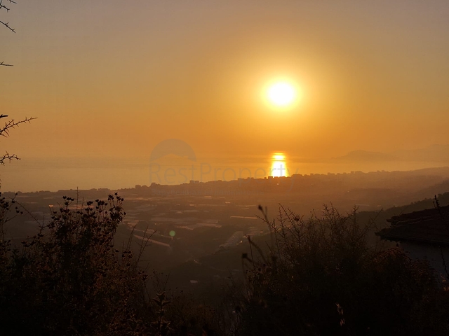 اراضي للبيع ضمن منطقة كارجي جاك - مناسبة لبناء فيلا / في الانيا 