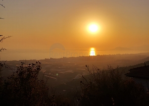 اراضي للبيع ضمن منطقة كارجي جاك - مناسبة لبناء فيلا / في الانيا 