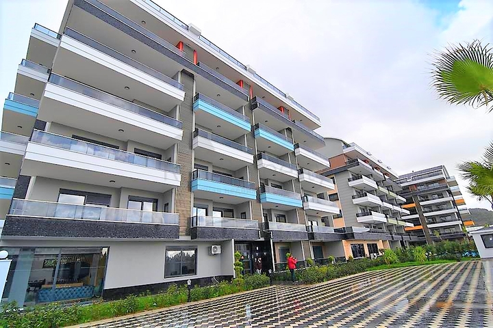 شقة غرفتين وصالة - ضمن مجمع حديث - قريبة من البحر - في كارجي جاك / الانيا 