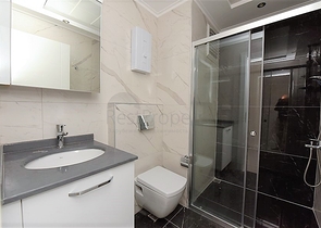 شقة غرفتين وصالة - ضمن مجمع حديث - قريبة من البحر - في كارجي جاك / الانيا 