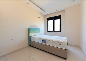 شقة غرفتين وصالة - ضمن مجمع حديث - قريبة من البحر - في كارجي جاك / الانيا 